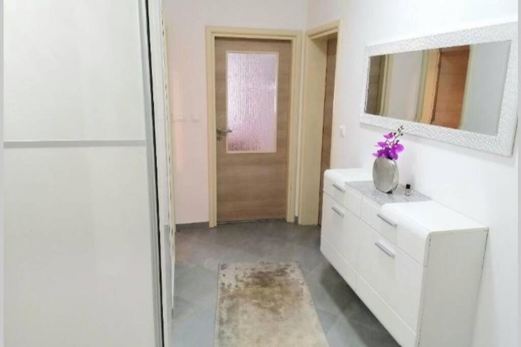 Apartment Zorika Near The Beach Pola Esterno foto